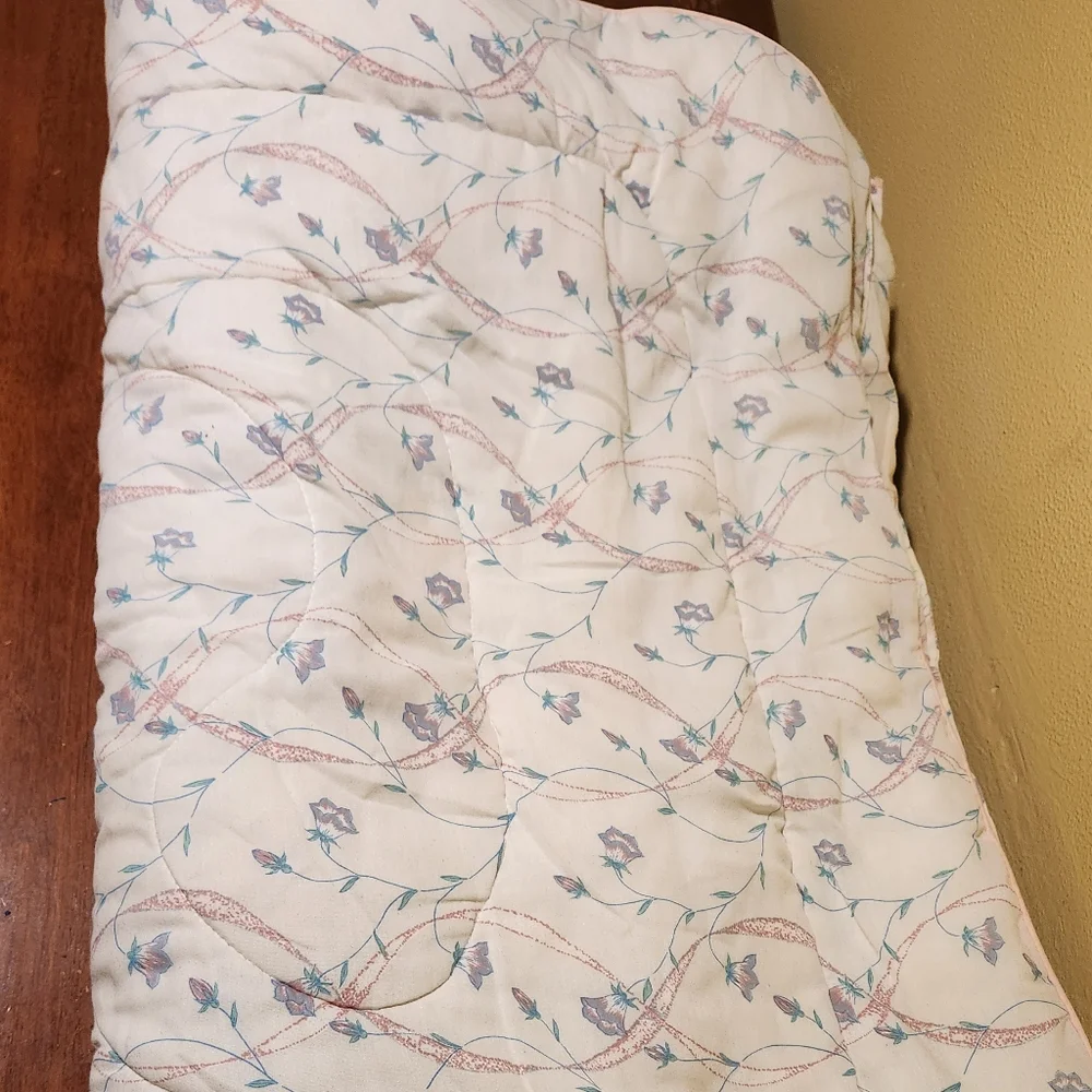 Vintage 3 Piece Floral Print Comforter & Pillowcases by Dan River
